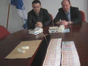 Slika topvijesti/godina2010/ozujak/predavanje korupcija/droga_24_03.jpg